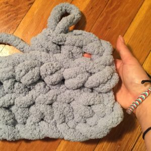 Cloudy Fluffy Rug by Tying An End - loops