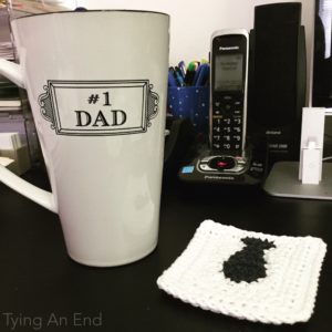 Necktie Coaster by Tying An End