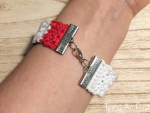 Patriotic Star Bracelet by Tying An End