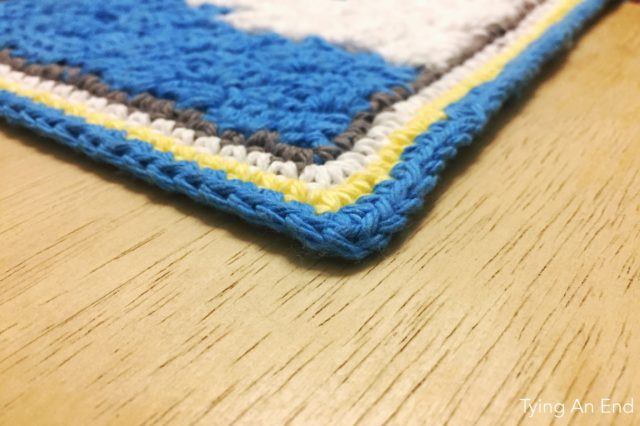 [Free Crochet Pattern] Summer is still here! Small reminder from your bathroom! Hello Summer Bath Mat by Tying An End