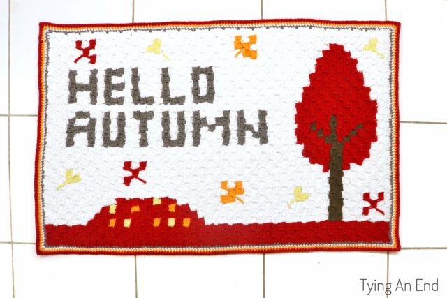 [Free Crochet Pattern] If autumn is your favorite weather, this would be perfect project! Even if there's no window or poor view of outside from your bathroom, you still can feel autumn! Hello Autumn Bath Mat by Tying An End